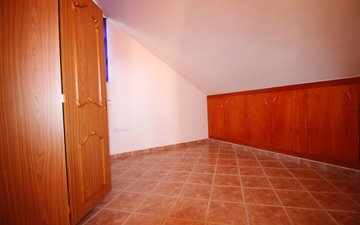 Property slide 22