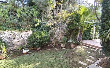 Property slide 17