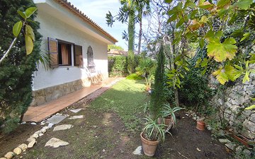 Property slide 18