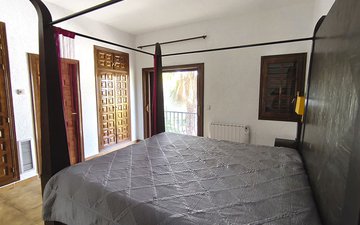 Property slide 21