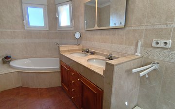Property slide 20