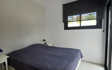 Property slide 32