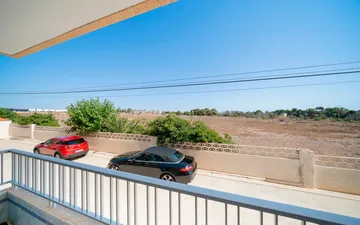 Property slide 32