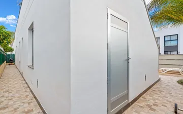 Property slide 21