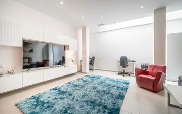 Property slide 19