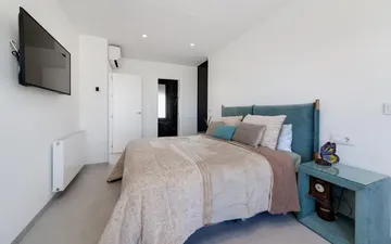 Property slide 40