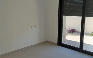 Property slide 44