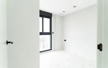 Property slide 32