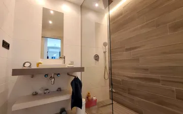 Property slide 10