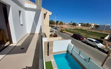 Property slide 32