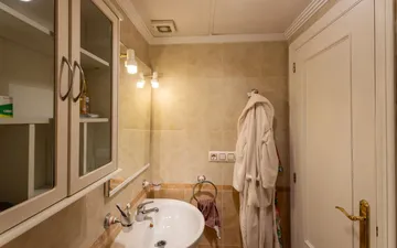 Property slide 17