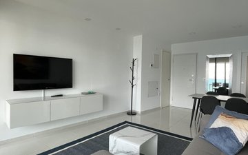 Property slide 32