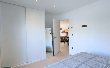 Property slide 32