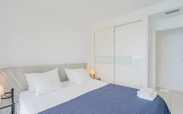 Property slide 32