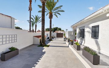 Property slide 21