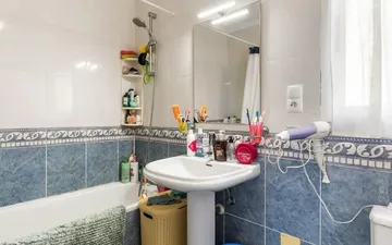 Property slide 22