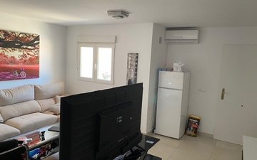 Property slide 17