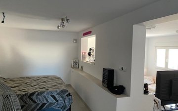 Property slide 18