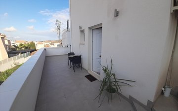 Property slide 25