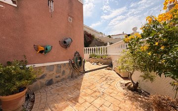 Property slide 10