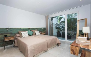 Property slide 15