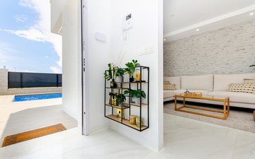 Property slide 22