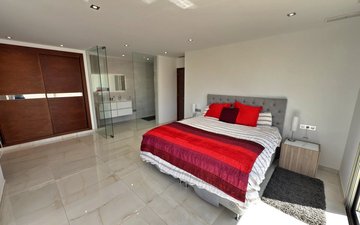 Property slide 32