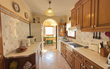 Property slide 23
