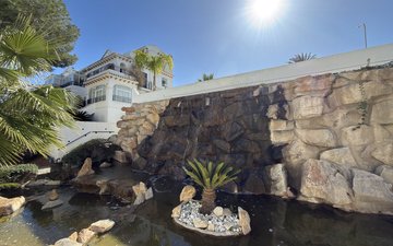 Property slide 35