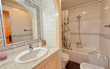 Property slide 32