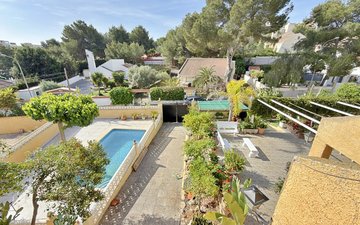 Property slide 8