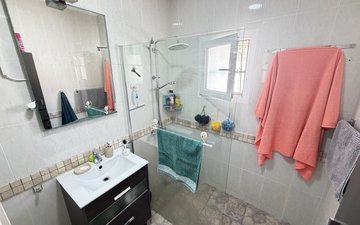Property slide 16