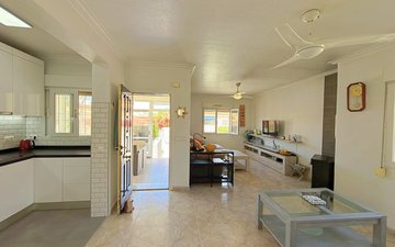 Property slide 19