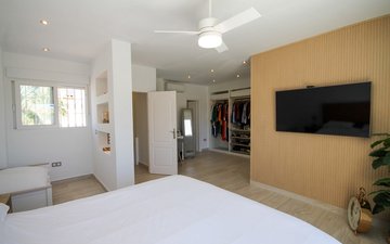 Property slide 15