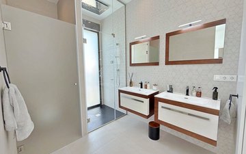 Property slide 30