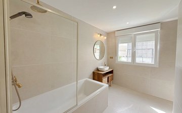 Property slide 22