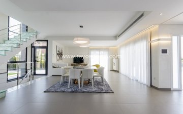 Property slide 10