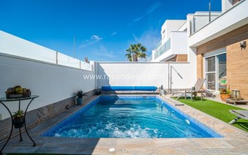 Property slide 32