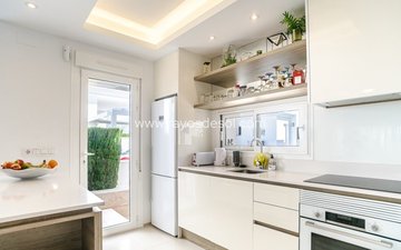 Property slide 10