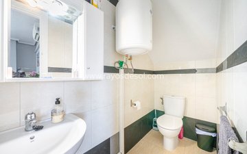 Property slide 16