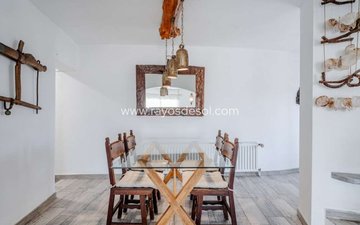 Property slide 48