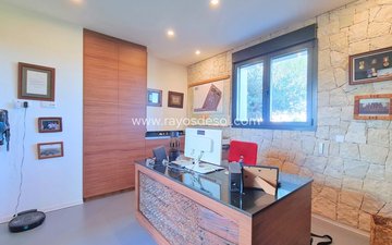Property slide 10
