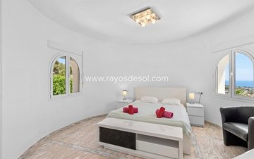 Property slide 10