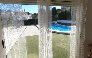 Property slide 10