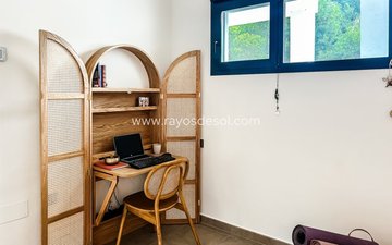 Property slide 20