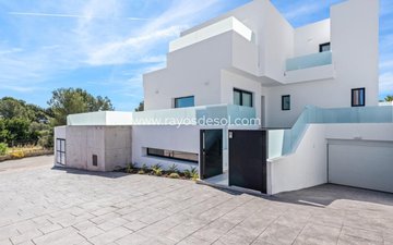 Property slide 18