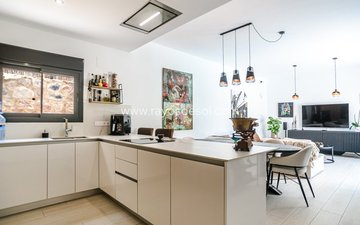 Property slide 10