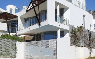Property slide 27