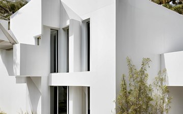 Property slide 21