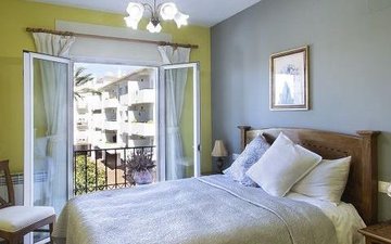 Property slide 25